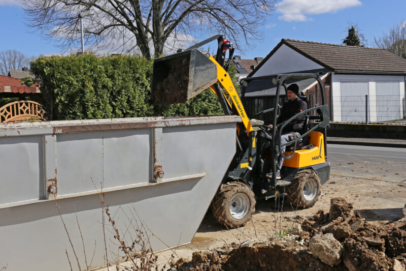 Schaffer 1422 compact wheel loader with bucket attachment